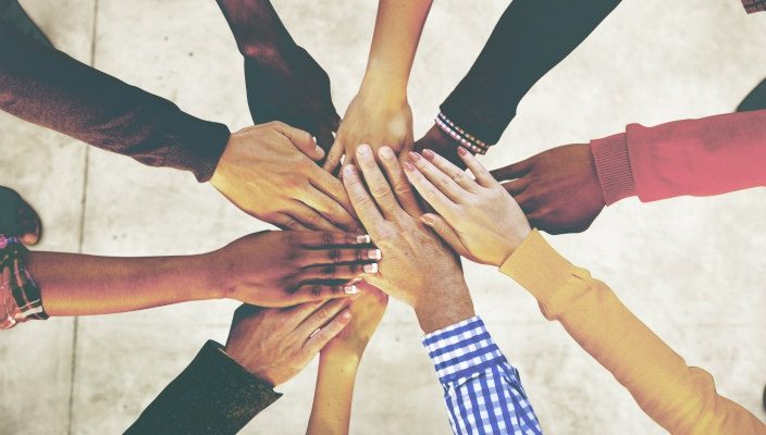 Mains unies - solidarité